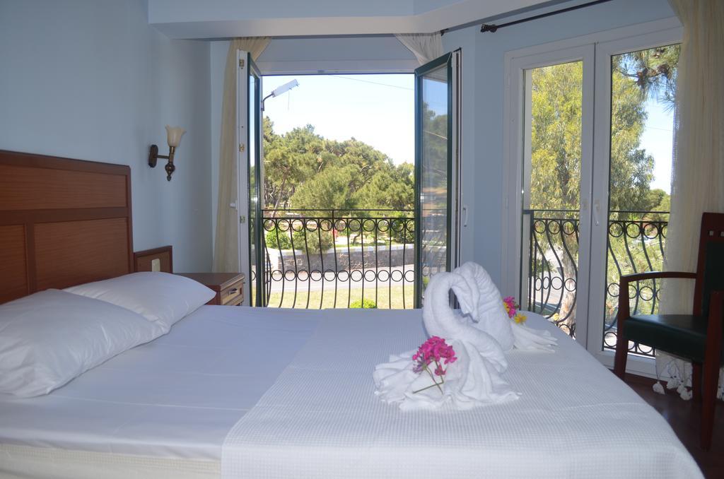 Silva Hotel Ayvalik Exterior photo