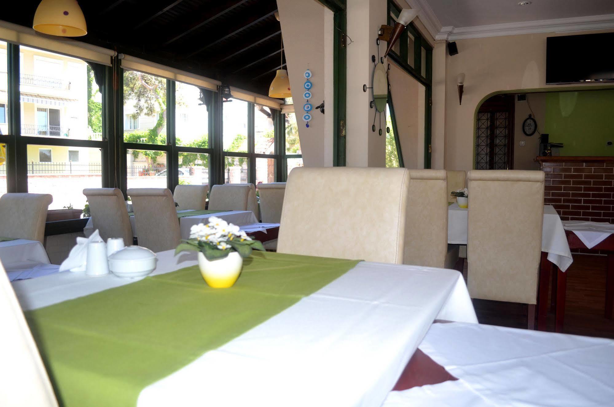 Silva Hotel Ayvalik Exterior photo